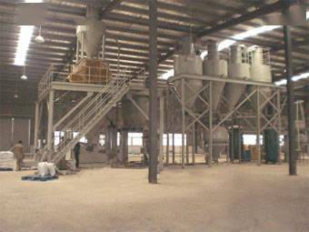 前三季度建材生產增速轉正，行業利潤恢復至去年同期水平，工礦機械設備銷售迎來新機遇